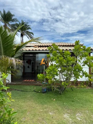 CASA COM TERRENO AMPLO PROXIMO A PRAIA DE TAIPU DE FORA