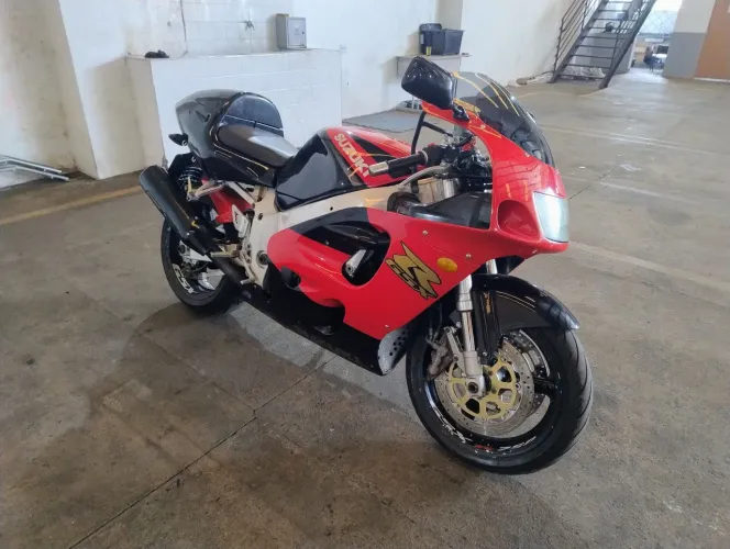 Suzuki srad 750 2000