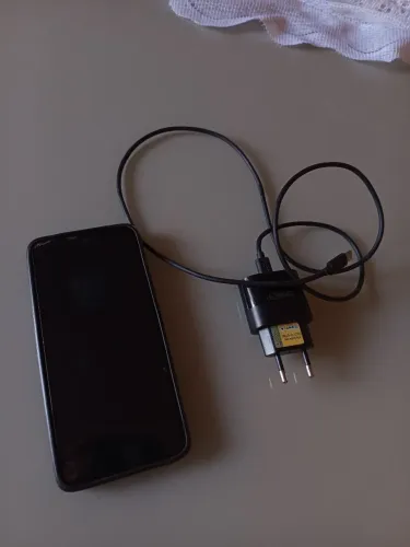 Xiaomi Redmi Note 13 - Preto - 256GB Carregador Tipo C 
