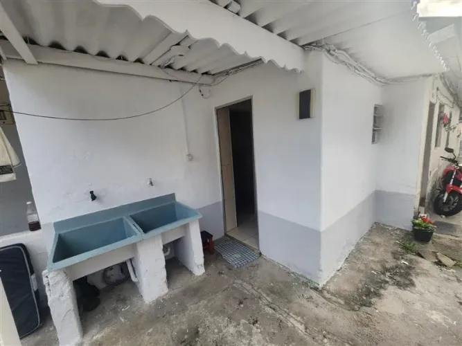 Casa Recém Reformada na Penha Vila Esperança com 2 Cômodos