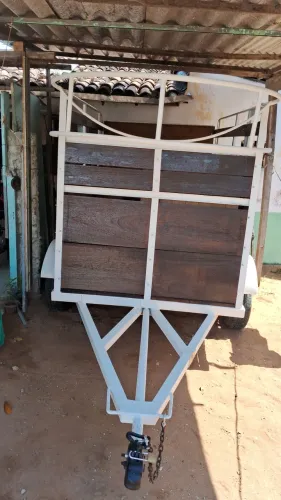 Carrocinha dois eixos Vende-se e troca -se