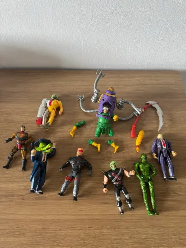 Lote bonecos sortidos