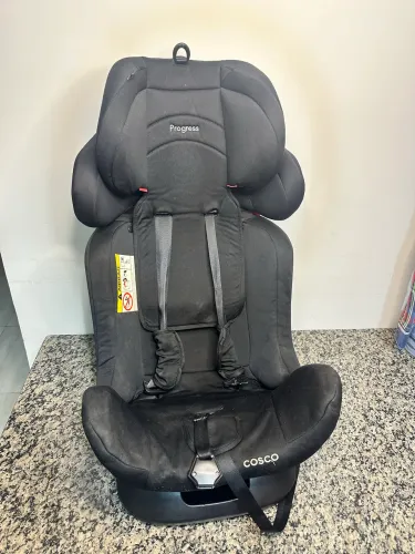Cadeira de Bebê COSCO até 36kg com base  