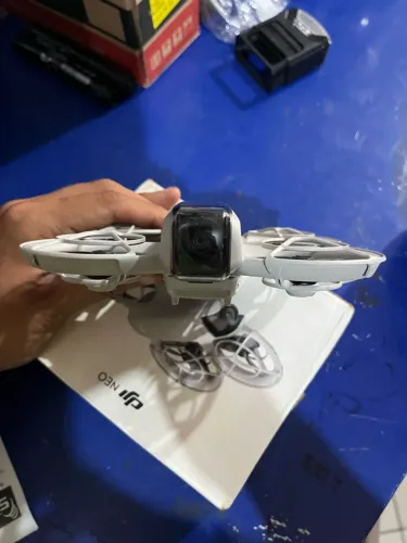 Dji neo