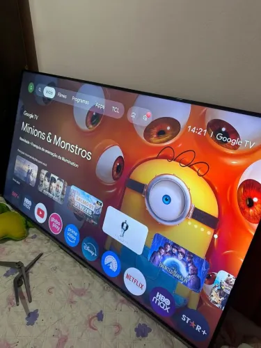 Smartv 65 4K no plástico