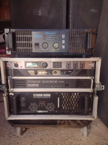 Amplificador storm8000