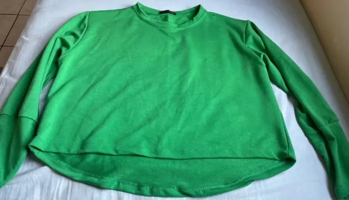 blusa suéter leve manga longa verde