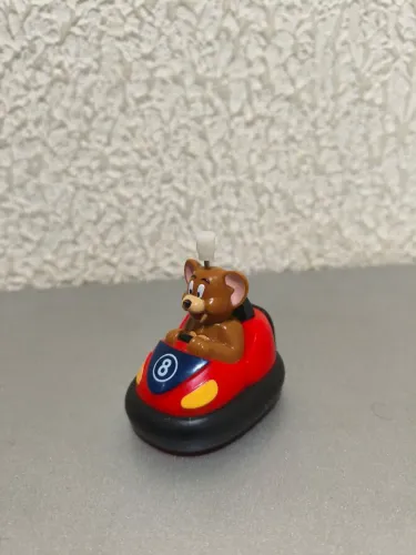 miniatura Jerry de corda Carinho bate bate revista recreio