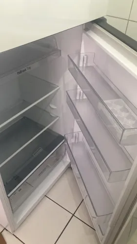 Vendo geladeira 6 meses de uso