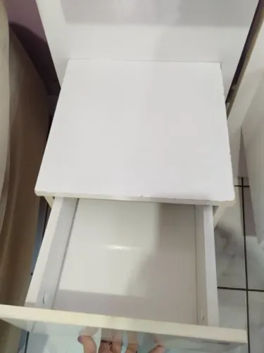 Par de Mesa de Cabeceira Suspensa Branca (Movelar) - Ótimo p/ Quartos Pequenos
