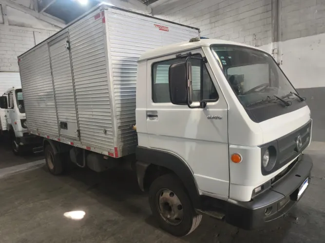 Caminhão Volkswagen 8-160