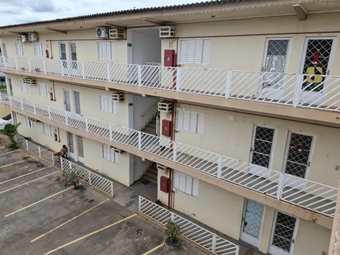 PRÉDIO COMERCIAL DE KITNETS