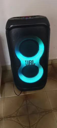 Vendo uma caixa de som JBL PARTY BOX
