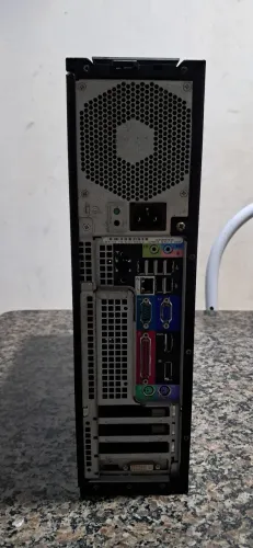 CPU Core I5 com 6gb de Memória Ram e HD de 500gb