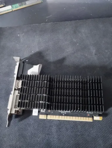 Placa de vídeo GT710 2gb