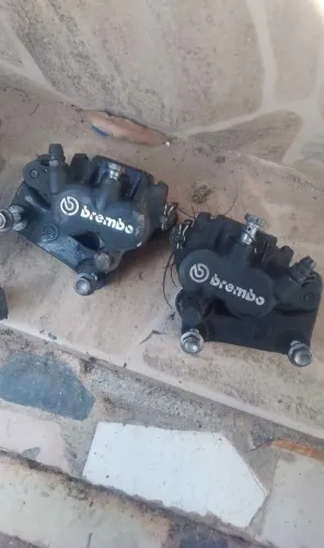 Peças tiger 800 2019 pinça de freio dianteiro e traseiro