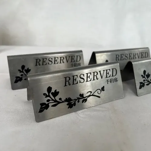 Kit com 4 Placas "Reserved" / Mesa Reservada em Aço Inox (Design Elegante)