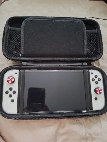 Nintendo switch oled na garantia. 