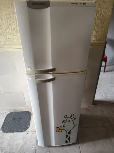 Geladeira froz freezer só 550
