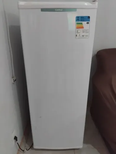 Freezer Vertical Consul 121 Litros CVU18 220V - Classe A - 37kWh/mês - Bem Conservado<br>