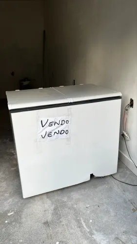Freezer grande gela tudo 