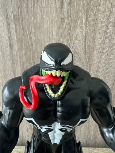 Boneco Venom Spider-Man Titan Hero Series Impecável Campinas-sp 