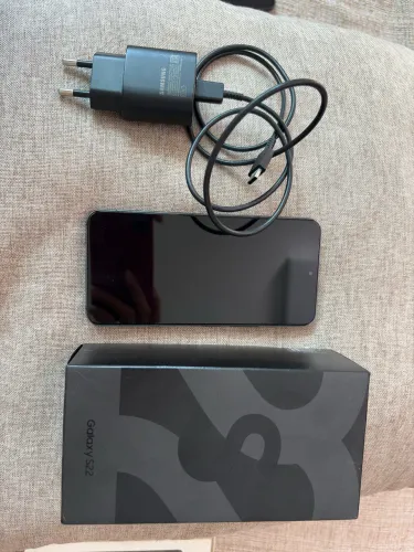 Samsung S22