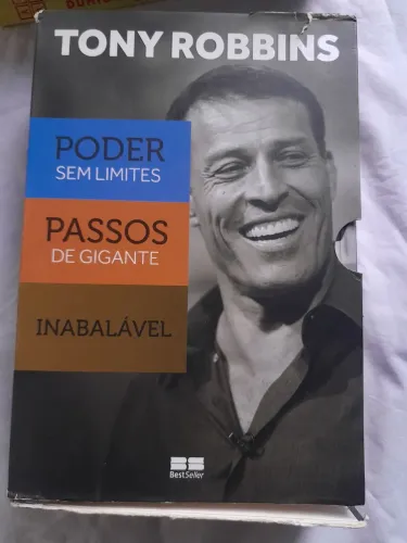Box 3 livros Tony Robbins. 