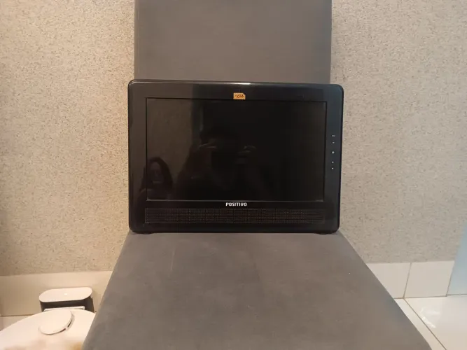 Monitor LCD 13 polegadas 