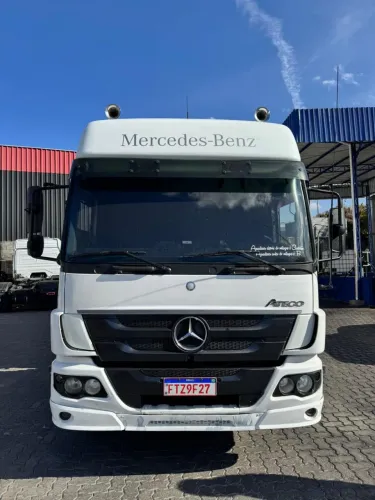 Caminhão Mercedes atego 2430