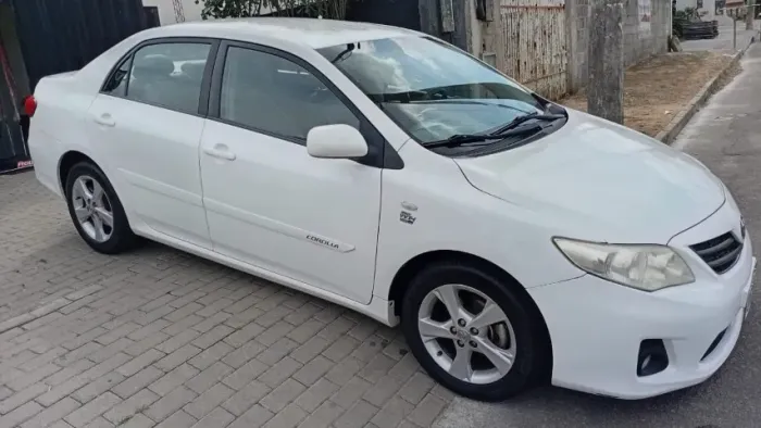 Toyota Corolla GLI 1.8 Flex 16V Aut. 2013