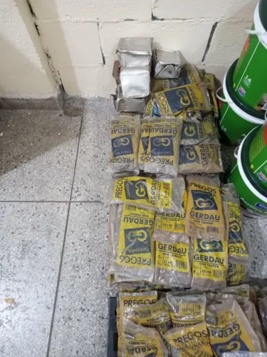 Lote de pregos Gerdau desapego 208 kg 