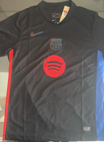 Camisa Barcelona novíssima e ainda com etiqueta!