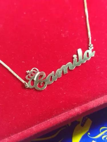 Colar com Nome Ouro 18 Kilates Peso 1.90 Gramas Tamanho 50 Cm                             