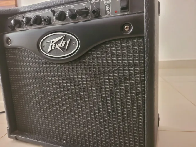 Amplificador Peavey Novinho