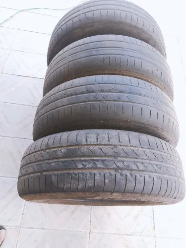 Vendo pneus aro 14 175/65 R14
