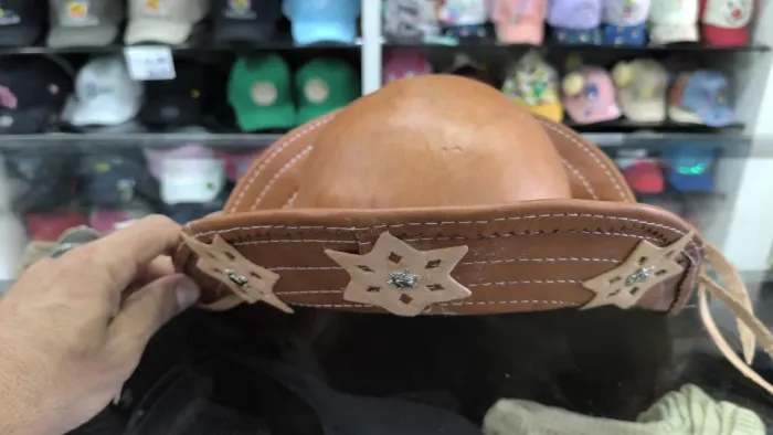 Chapeus de couro