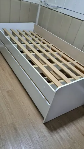 Cama com auxiliar, nova nunca usada