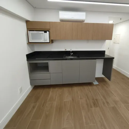 Sala na Cotoxó com ar condicionado  2 banheiros 1 vaga