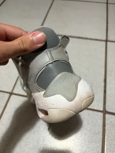 Jordan 4 Max aura 