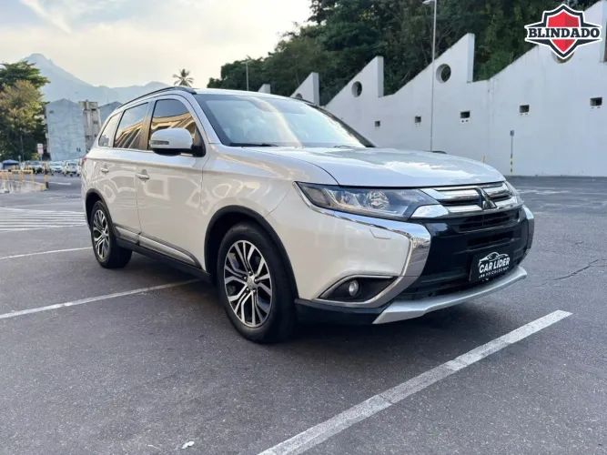 Mitsubishi Outlander 2.2 165cv Diesel Aut. 2016