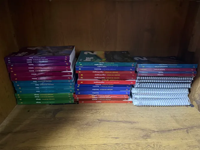 Livros Didáticos Poliedro - Ensino Médio e pré vestibular 