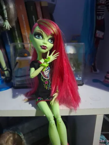 Boneca vênus monster high lider de torcida