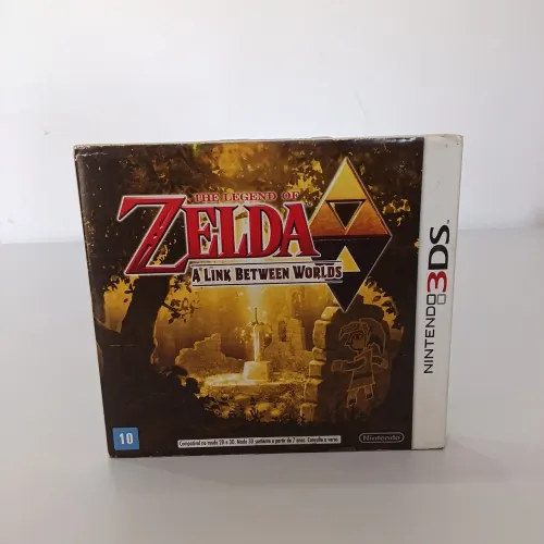 Vendo The Legend of Zelda: A Link Between Worlds Nintendo 3DS Semi novo