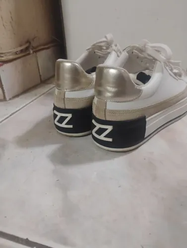 Tênis feminino