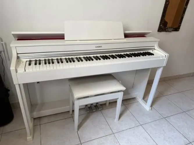 Piano Digital Casio AP-470 Celviano Branco.