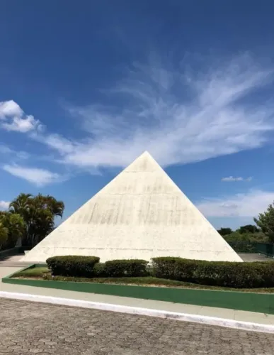 Jazigo Cemitério Jardim da Serra / Cantareira - SP - Oportunidade Pela Metade do Preço !