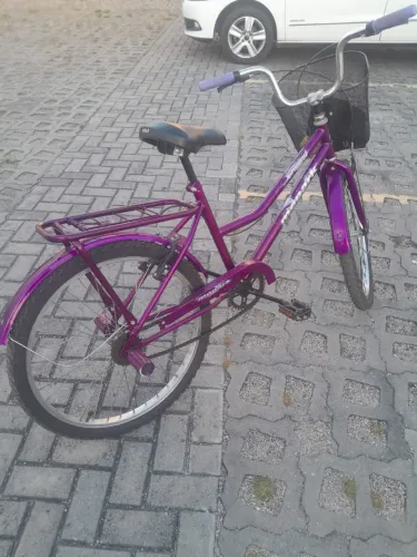 Vende-se uma bicicleta