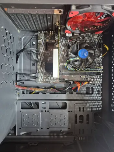PC Gamer / Trabalho Completo - Intel i3 10ª Geração + GT 1030 + SSD