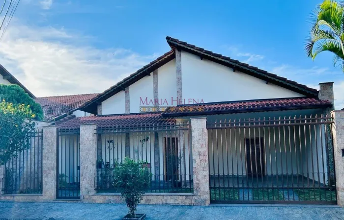 Casa à venda no Belvedere em Caxambu